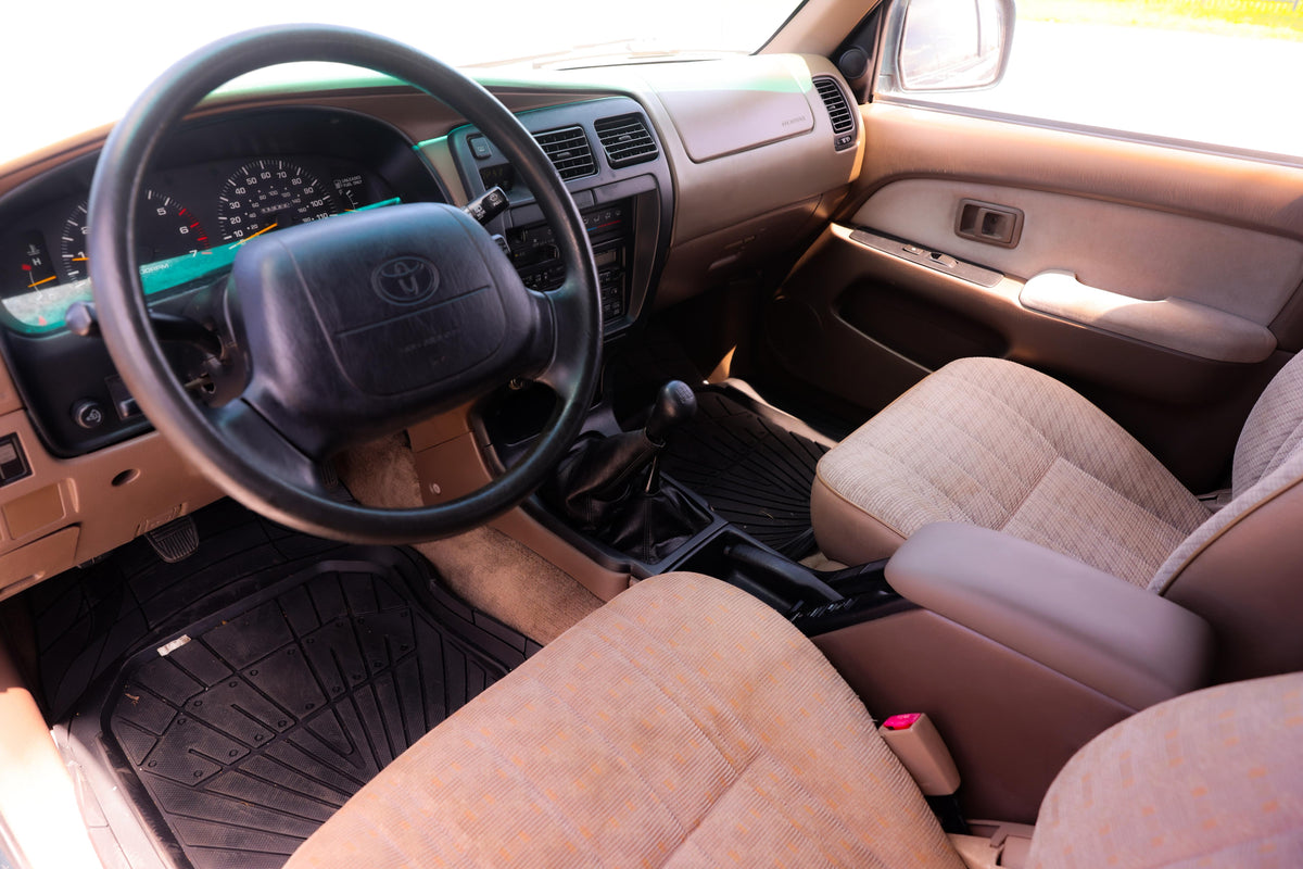 1996 TOYOTA 4RUNNER SR5