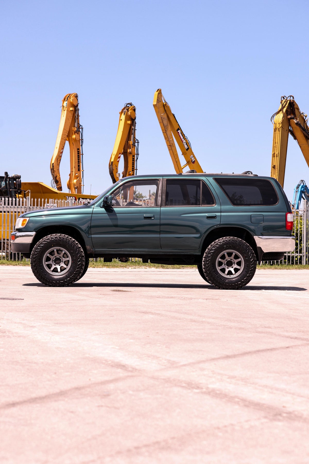 1996 TOYOTA 4RUNNER SR5