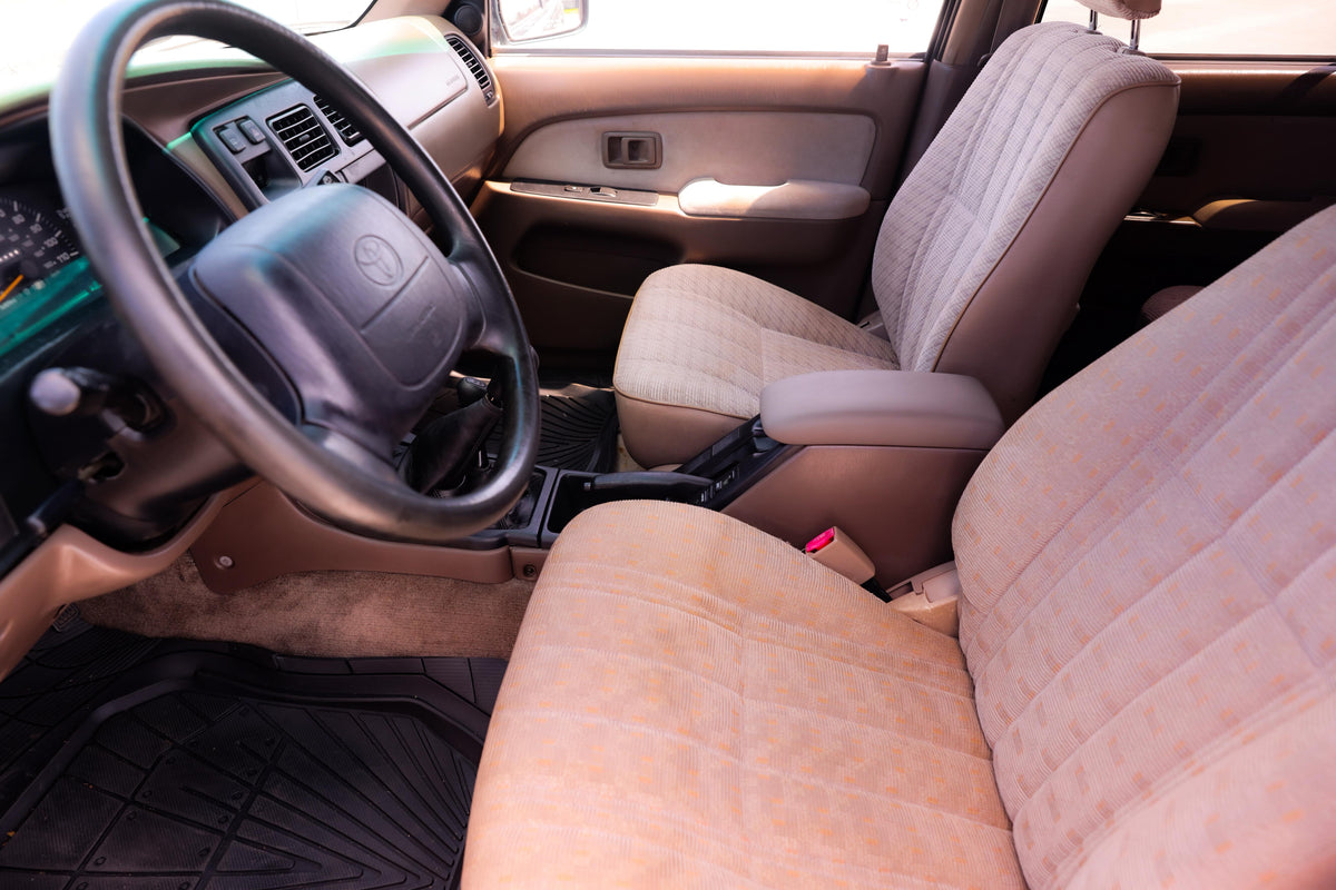 1996 TOYOTA 4RUNNER SR5