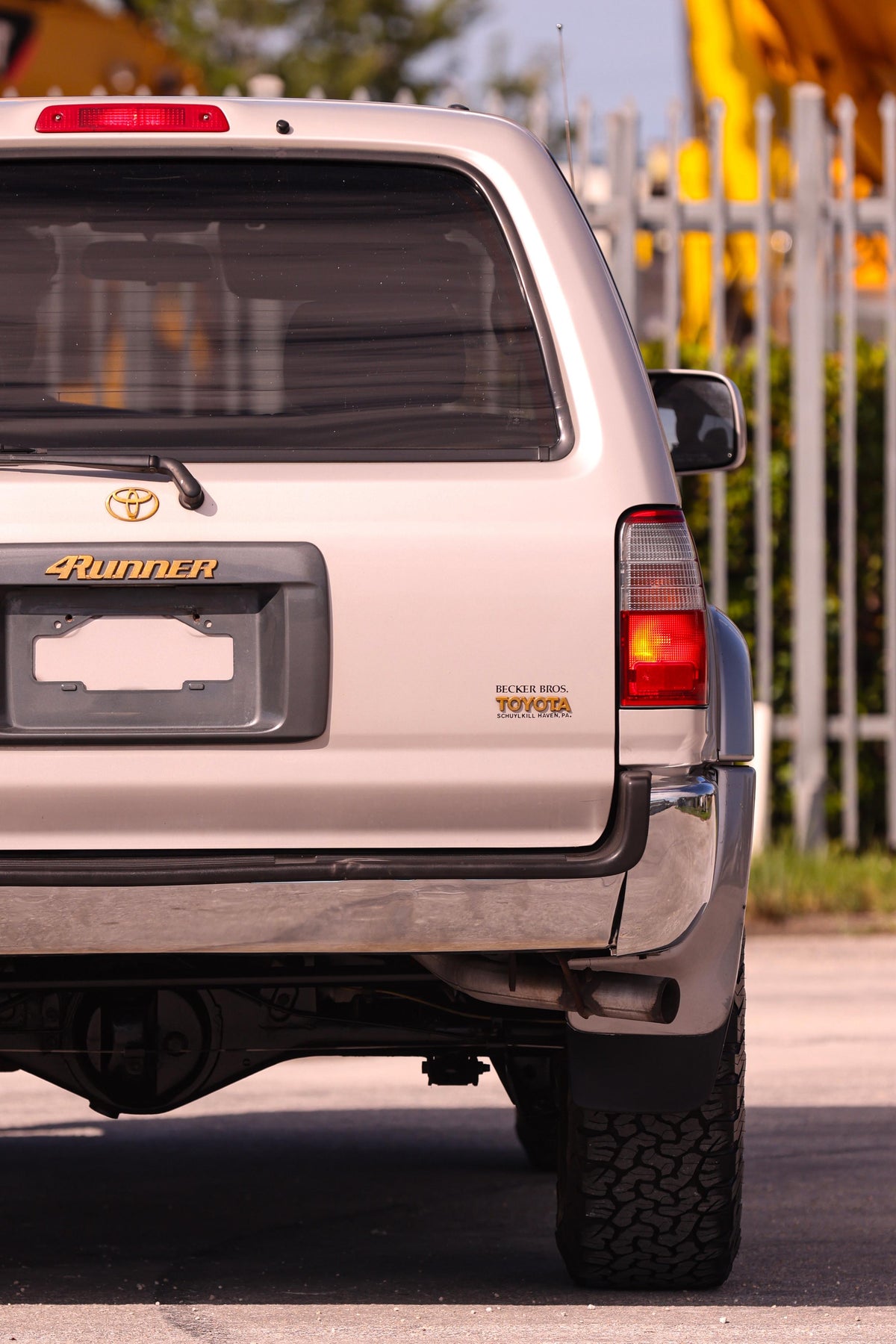 1998 TOYOTA 4RUNNER LIMITED